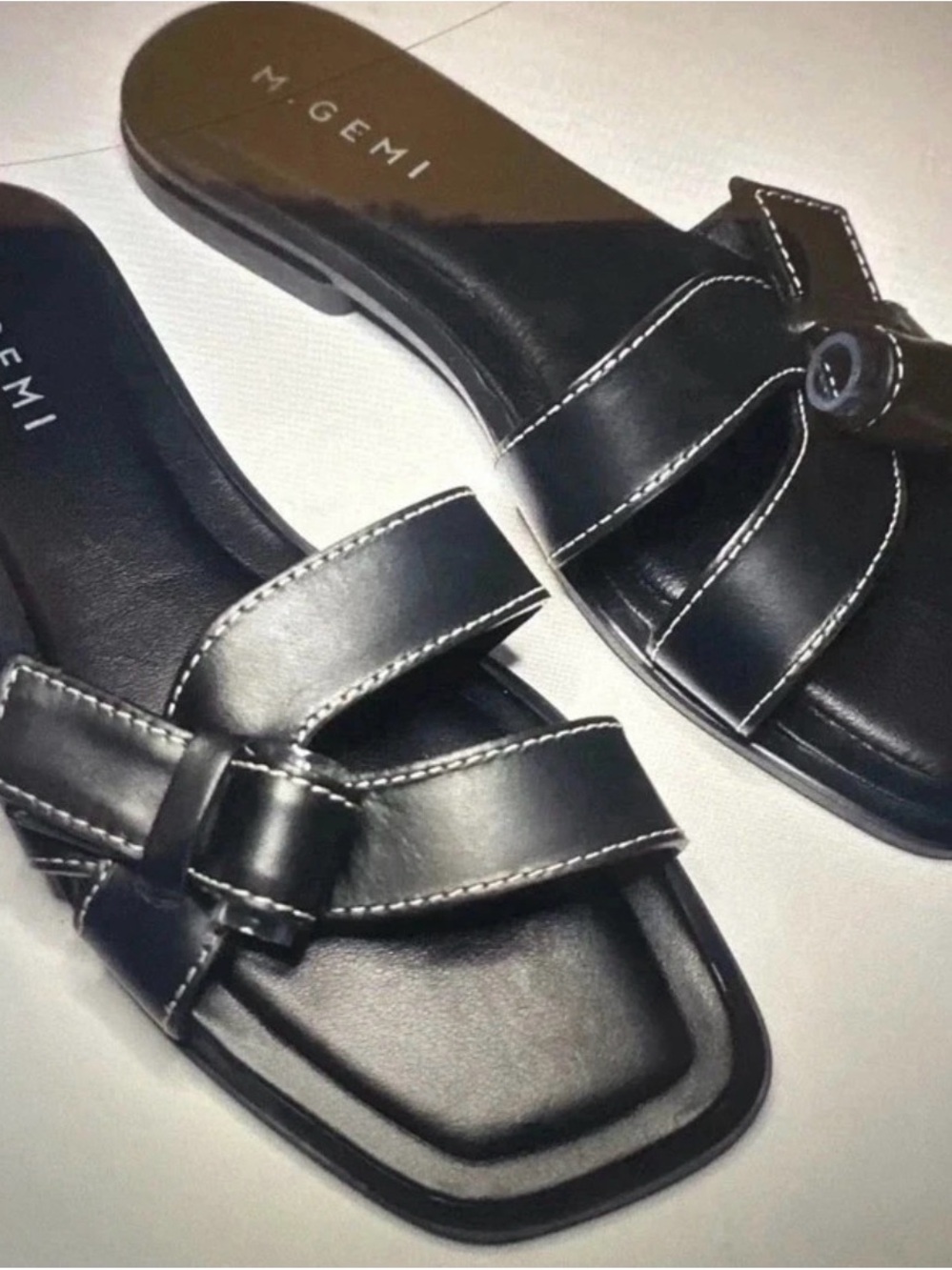 M. Gemi Black Leather Knot-Detail Slide Sandals